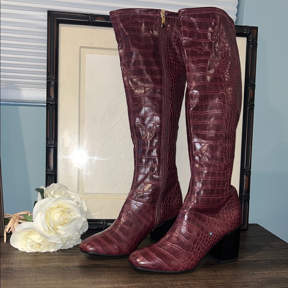 Franco Sarto Tribute Knee High Faux Leather Mulberry Croc Boots Block Heel SZ5.5